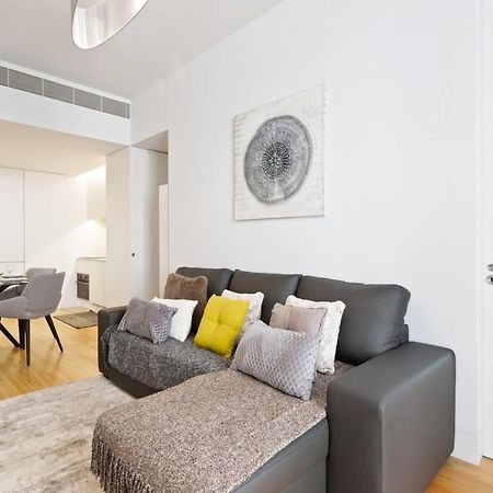 Spacious 1 Bedroom Apartment Near Baixa Lisbon Exterior photo